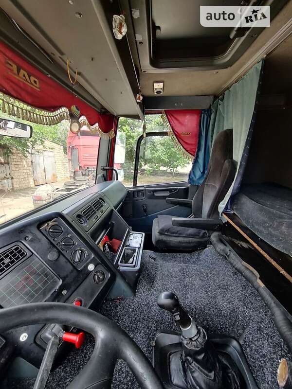 Тягач DAF CF 85 2001 в Новой Одессе