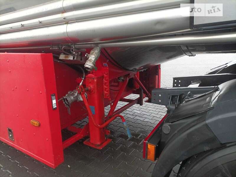 Тягач DAF CF 85 2011 в Чернівцях