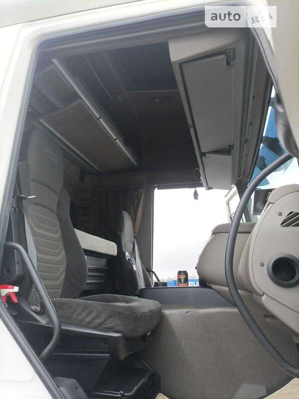 Тягач DAF CF 85 2011 в Чернівцях