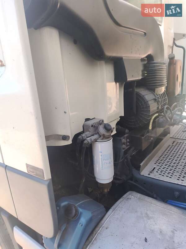 Тягач DAF CF 85 2012 в Чернигове