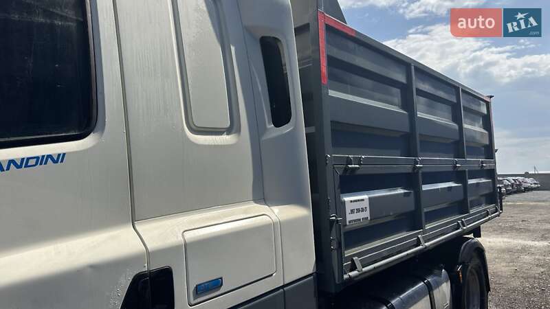 Самосвал DAF CF 85 2013 в Ровно