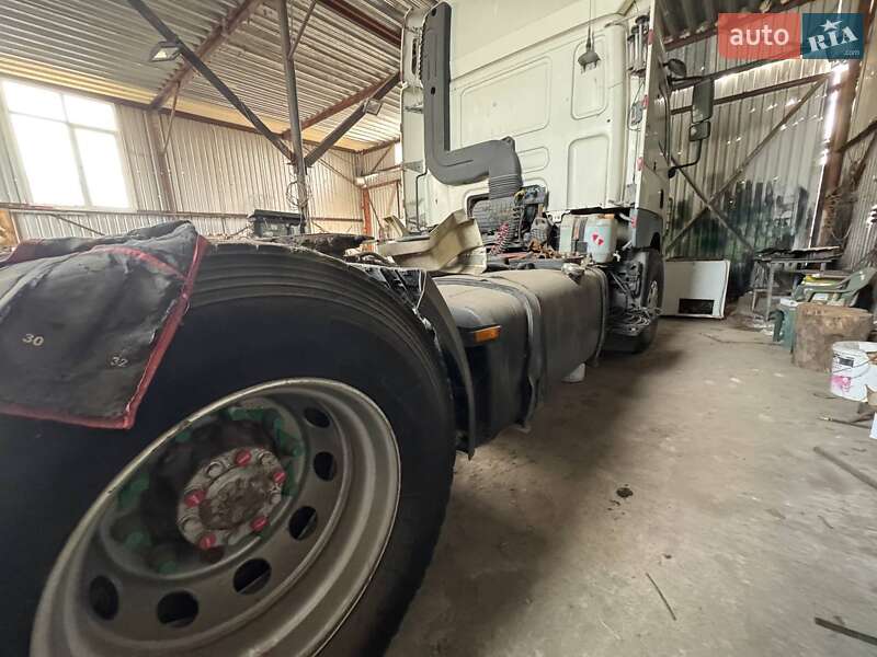 Тягач DAF CF 85 2001 в Киеве