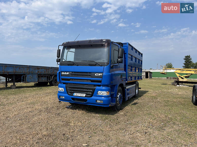 Самоскид DAF CF 85 2004 в Монастирищеві фото Самоскид DAF CF 85 2004 в Монастирищеві