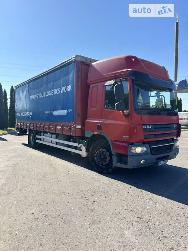Грузовой фургон DAF CF 2010 в Ровно