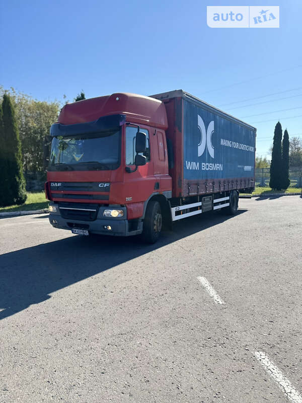 Грузовой фургон DAF CF 2010 в Ровно