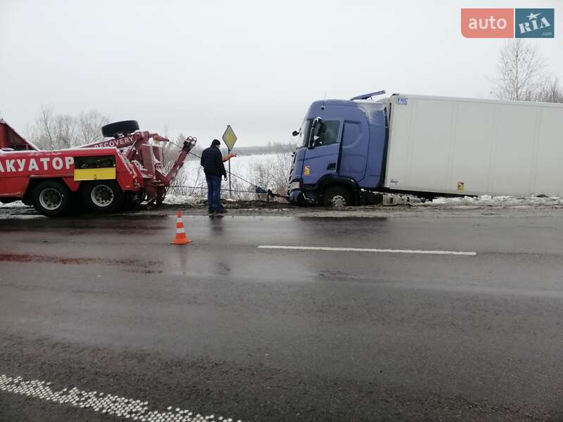 Эвакуатор DAF CF 2005 в Луцке