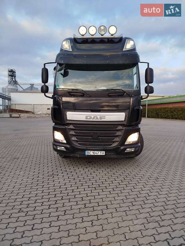 Тягач DAF CF 2015 в Львові
