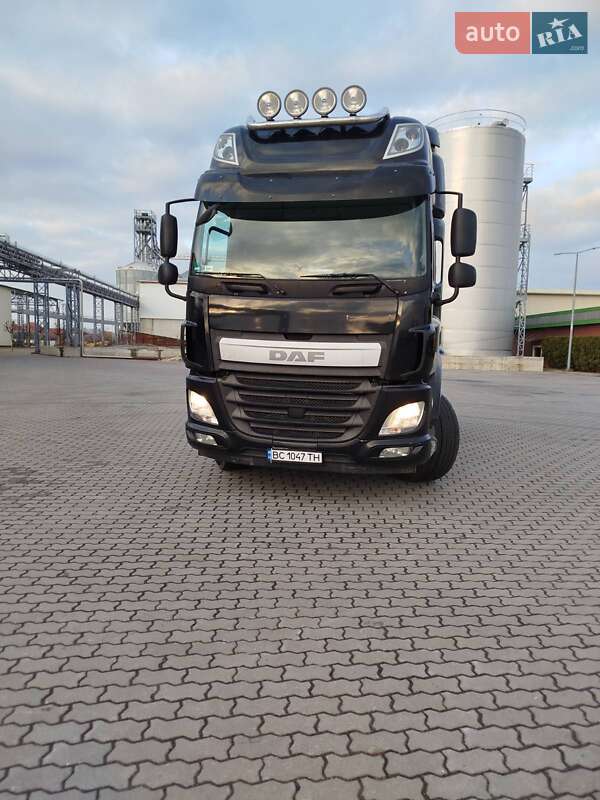 Тягач DAF CF 2015 в Львові
