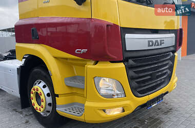 Тягач DAF CF 2016 в 