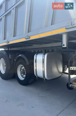 Самосвал DAF CF 2011 в 