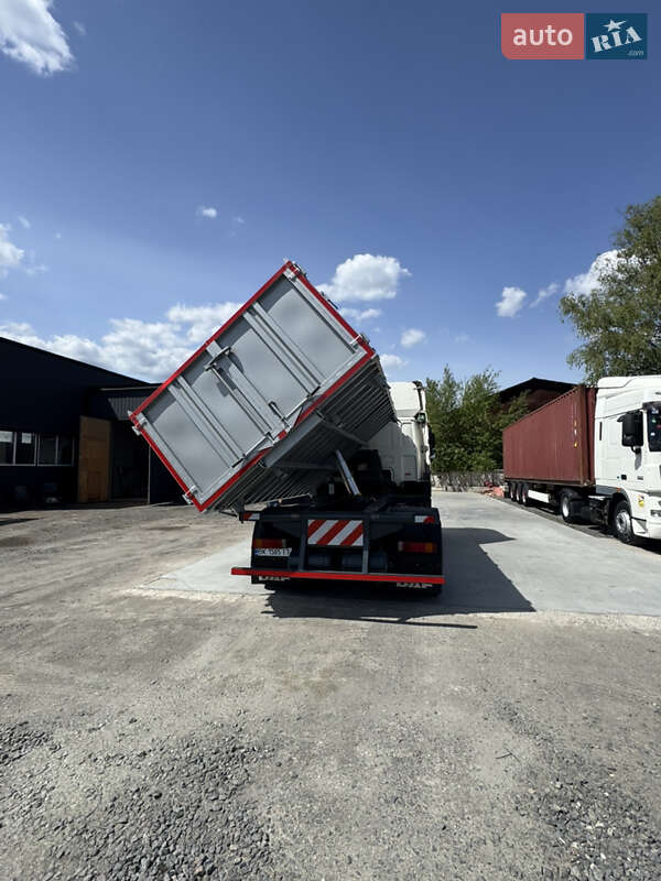 Самоскид DAF CF 2011 в Рівному
