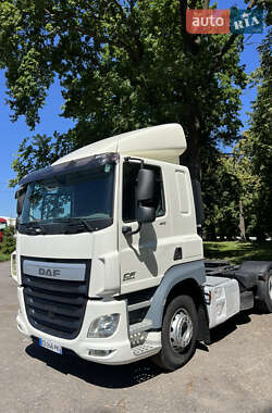 Тягач DAF CF 2016 в 
