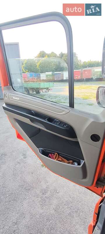 Тягач DAF CF 2013 в Умані