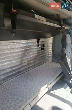 Грузовой фургон DAF CF 2001 в 