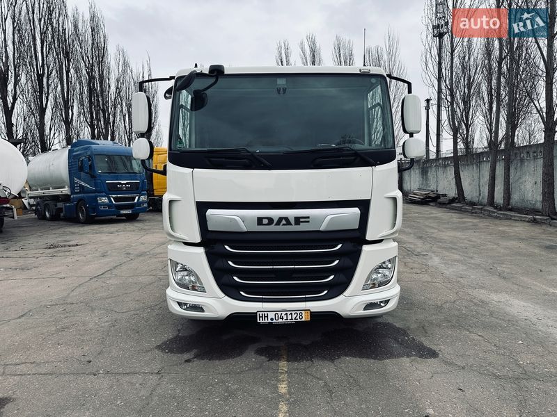 Тягач DAF CF 2018 в Киеве