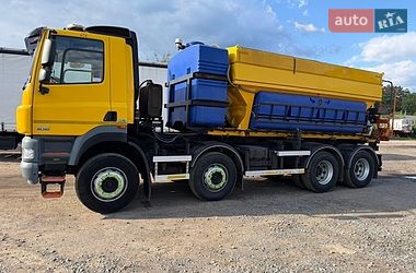 Піскорозкидальна машина DAF CF 2013 в Костопілі