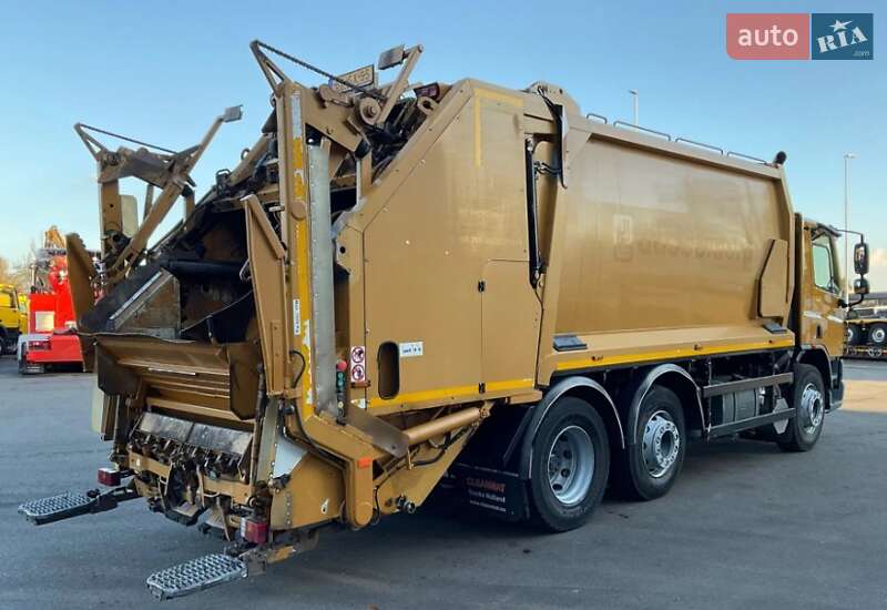 Мусоровоз DAF FA 2009 в Ровно