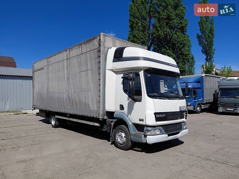 Тентований DAF FA 2004 в Рівному