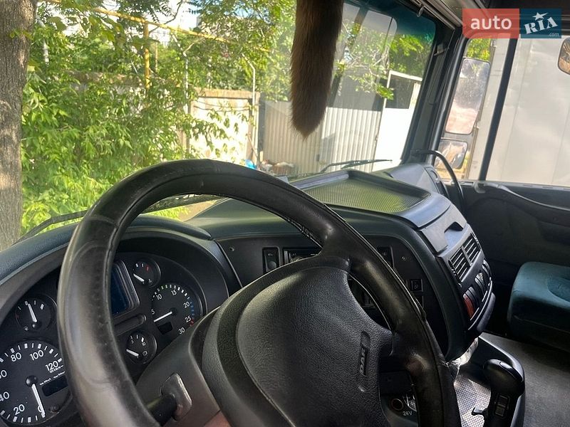 Грузовой фургон DAF FA 2004 в Одессе