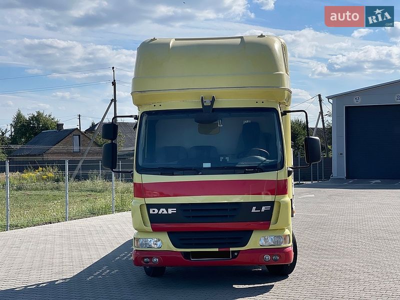Евакуатор DAF FA 2007 в Нововолинську
