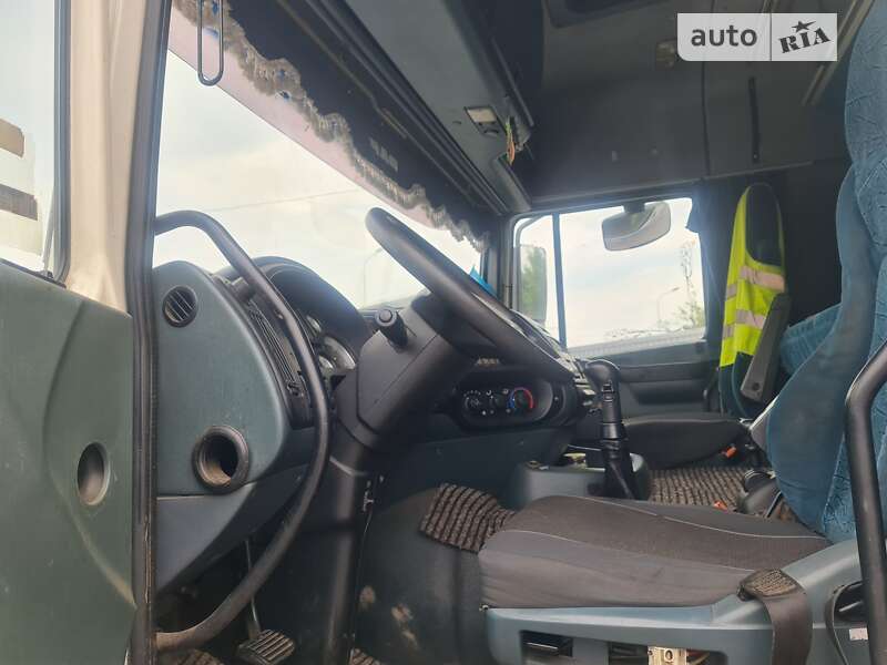 Тягач DAF FT 95 2006 в Львове