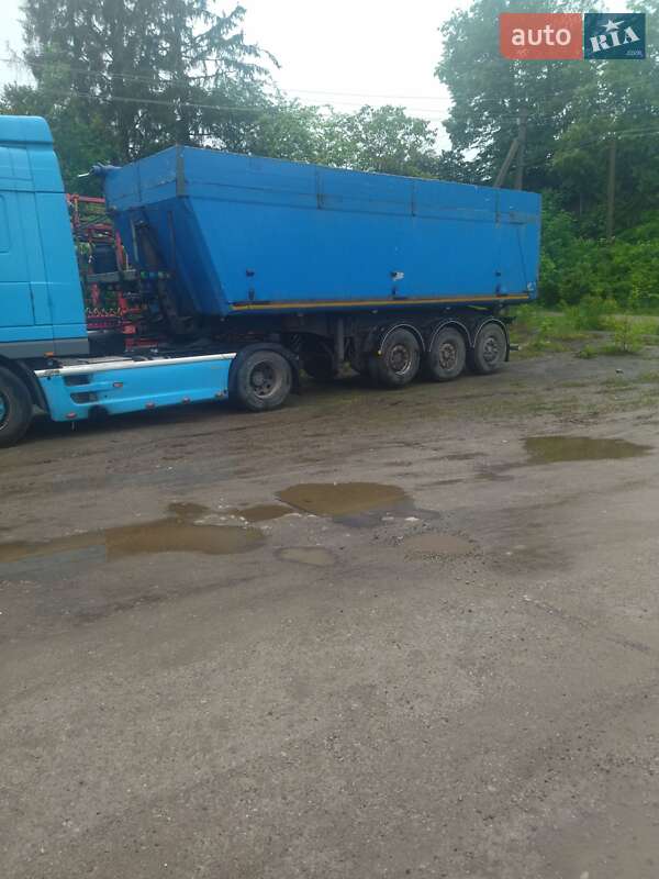 Тягач DAF FT 2006 в Виньковцах
