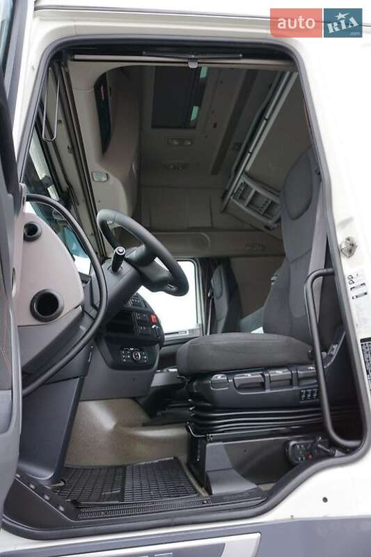 Контейнеровоз DAF FX 2019 в Рівному