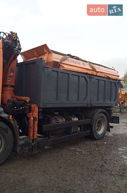 Пескоразбрасывающая машина DAF LF 2012 в 
