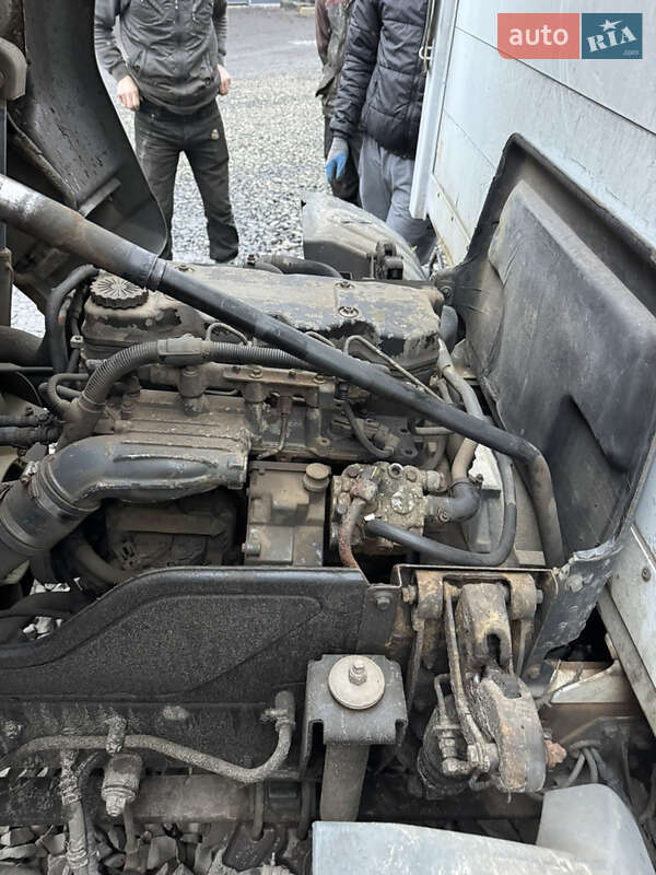 Грузовой фургон DAF LF 2005 в Маневичах