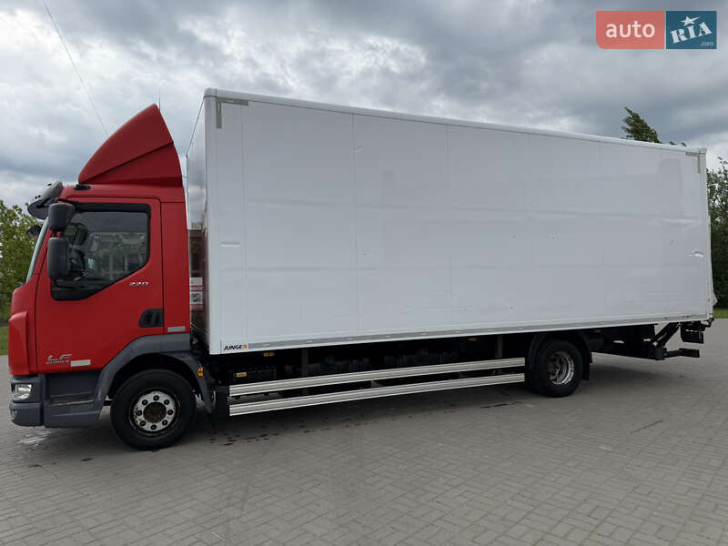 Грузовой фургон DAF LF 2016 в Нововолынске