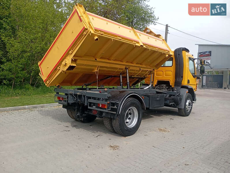 Піскорозкидальна машина DAF LF 2013 в Бучачі