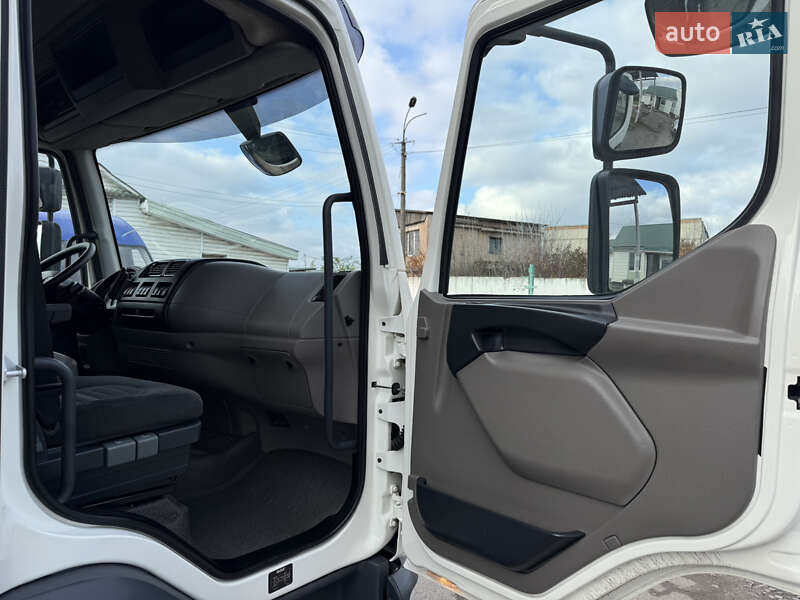 Вантажний фургон DAF LF 2013 в Рівному