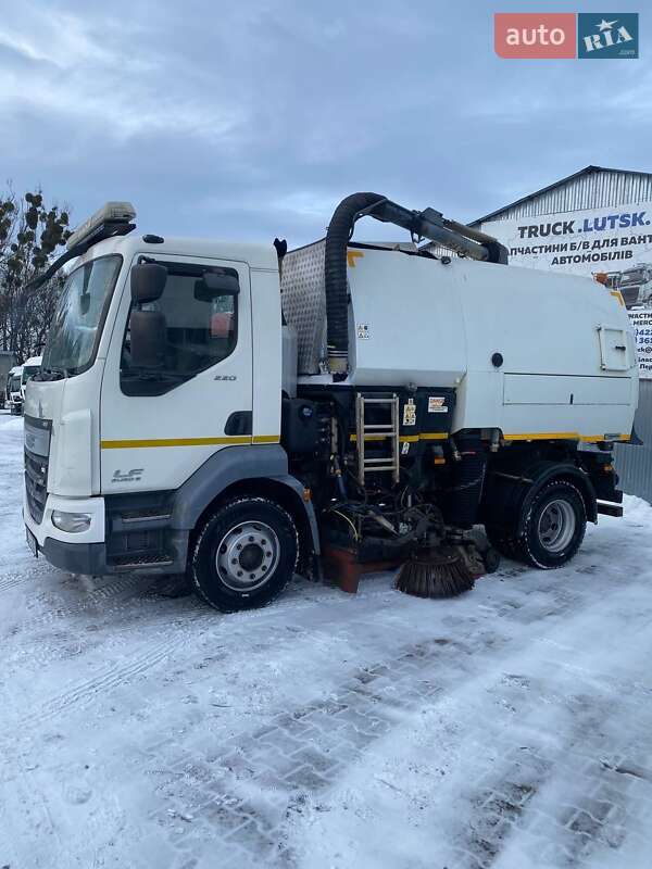 Подметальная машина DAF LF 2014 в Луцке