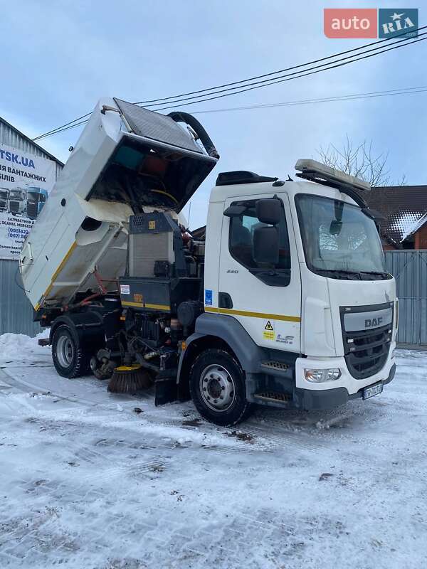Подметальная машина DAF LF 2014 в Луцке