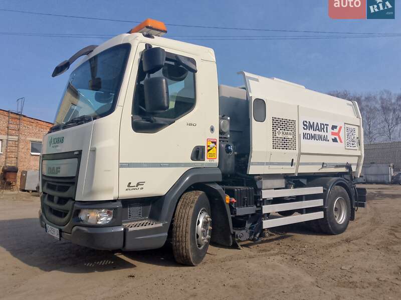Підмітальна машина DAF LF 2015 в Луцьку