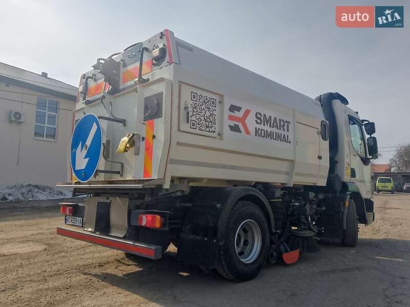 Підмітальна машина DAF LF 2015 в Луцьку