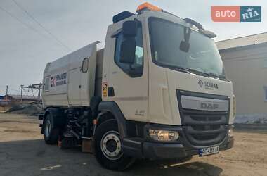 Подметальная машина DAF LF 2015 в Луцке