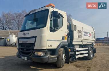Підмітальна машина DAF LF 2015 в Луцьку