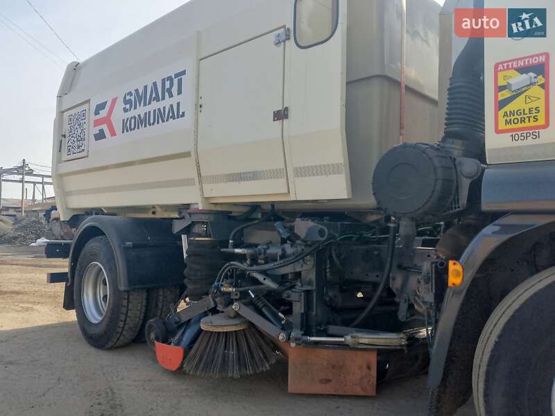 Подметальная машина DAF LF 2015 в Луцке