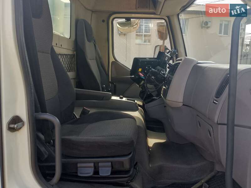 Підмітальна машина DAF LF 2015 в Луцьку