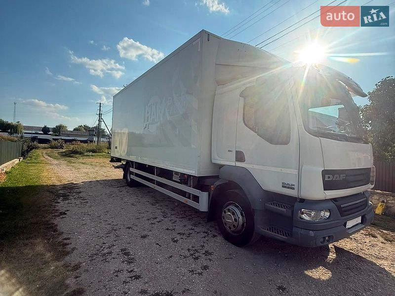 Вантажний фургон DAF LF 2013 в Тернополі