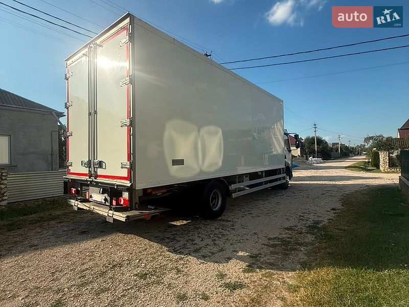 Вантажний фургон DAF LF 2013 в Тернополі