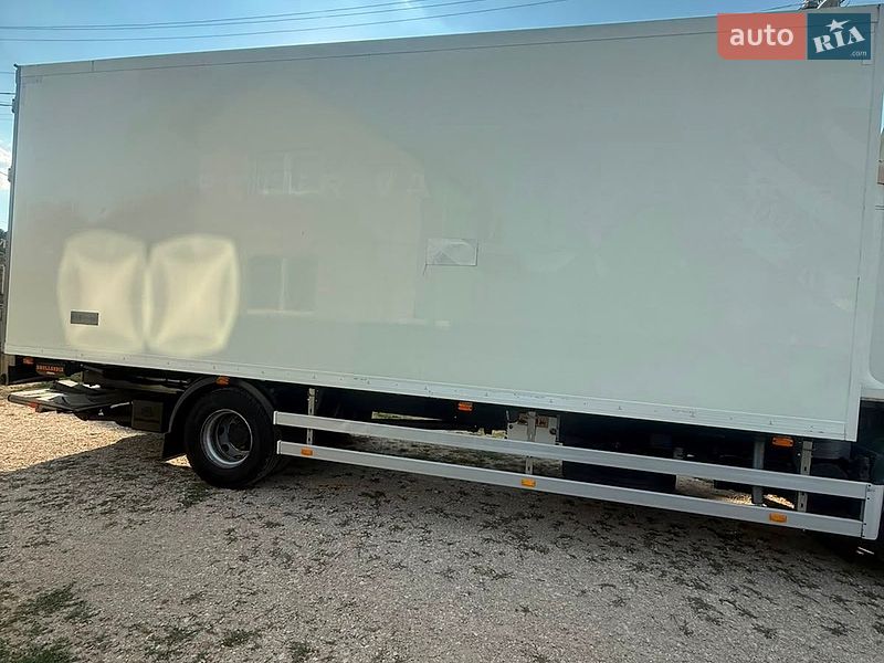 Вантажний фургон DAF LF 2013 в Тернополі