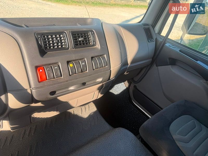 Вантажний фургон DAF LF 2013 в Тернополі