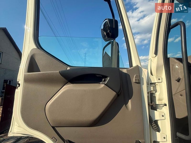 Вантажний фургон DAF LF 2013 в Тернополі
