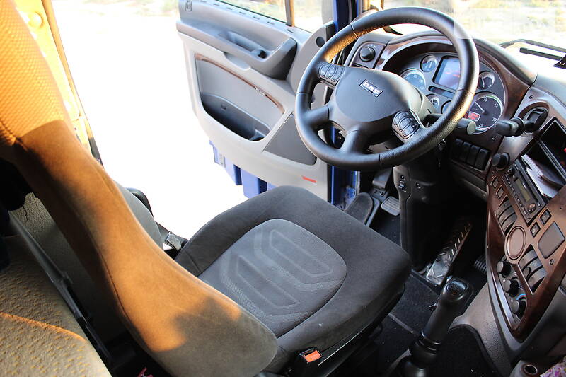 Самосвал DAF XF 105 2010 в Киеве