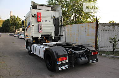 Тягач DAF XF 105 2009 в Киеве