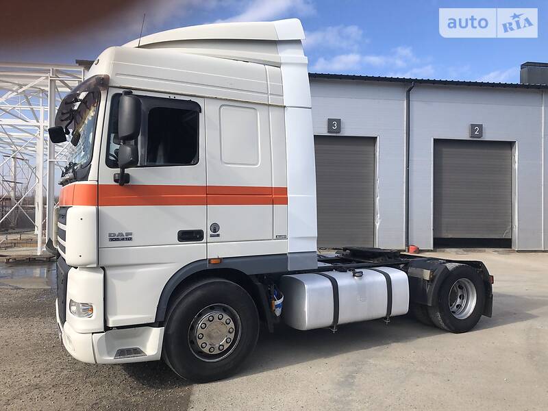 Тягач DAF XF 105 2007 в Чернівцях