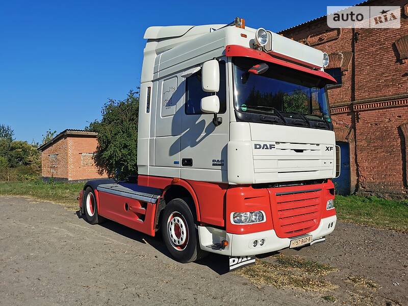 Тягач DAF XF 105 2012 в Володарці