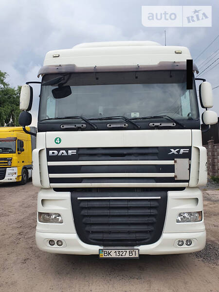 Тягач DAF XF 105 2008 в Ровно